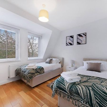 Roomy One Bed Loft Apartment Bishop's Stortford Buitenkant foto