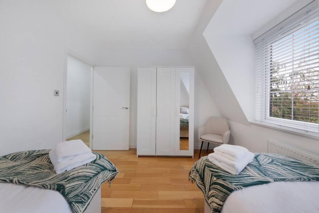 Roomy One Bed Loft Apartment Bishop's Stortford Buitenkant foto